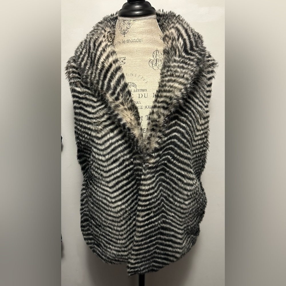 Jack BB Dakota faux fur vest